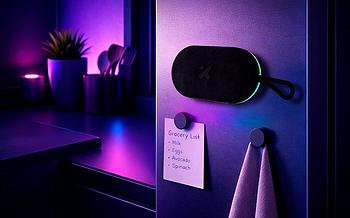 Parlante inalámbrico portátil con luces LED y base magnética